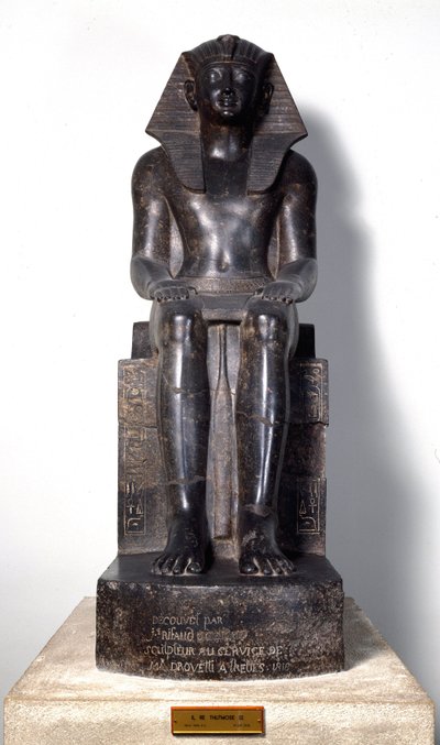 Egyptische antiquiteit: beeldhouwwerk van basaniet dat Thutmosis (Tuthmosis of Thutmus) III (circa 1504-1450 v.Chr.), Egyptische farao, voorstelt. 18e dynastie. Uit Thebe. Turijn, Egyptisch museum door Egyptian 18th Dynasty