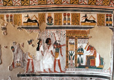 Egyptische oudheid: Horus leidt Roy en zijn vrouw naar Osiris. Fragmenten van fresco uit het graf van Roy (TT255). 18e dynastie. Van de Westelijke Oever van Luxor, Egypte door Egyptian 18th Dynasty