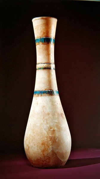 Fles, uit het graf van Toetanchamon, Nieuwe Koninkrijk door Egyptian 18th Dynasty