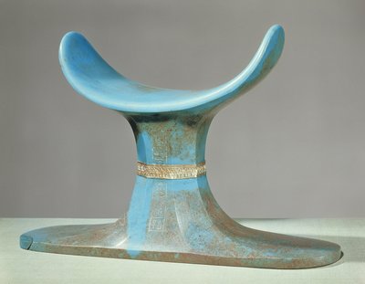 Hoofdkussen, uit het graf van Toetanchamon door Egyptian 18th Dynasty