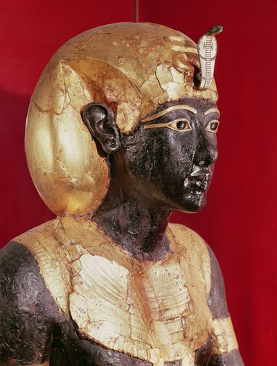 Levensgrote standbeeld van Toetanchamon, uit het graf van Toetanchamon door Egyptian 18th Dynasty