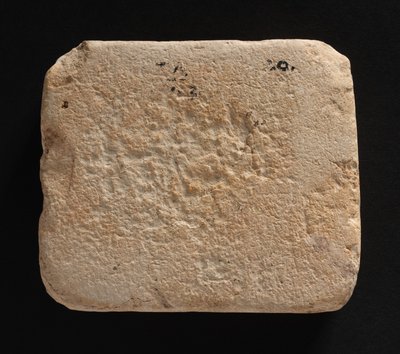 Kalkstenen mal voor het gieten van metalen sieraden, Nieuw Koninkrijk door Egyptian 18th Dynasty