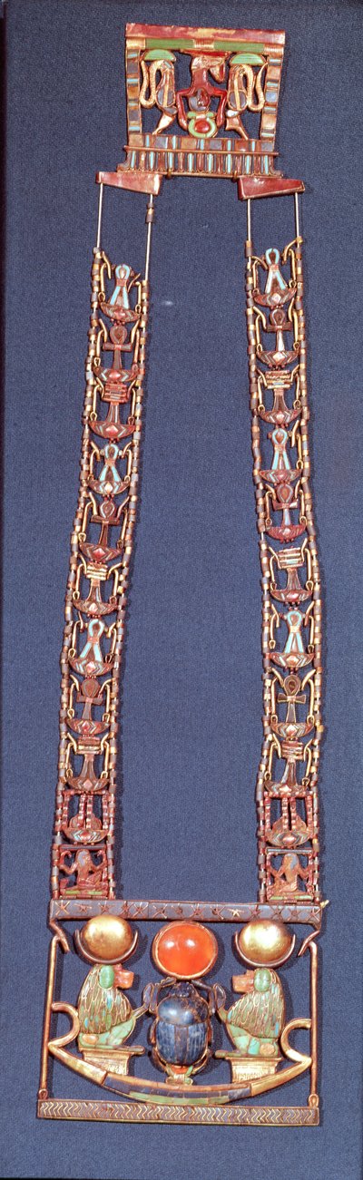 Halsketting van de Rijzende Zon, uit het graf van Toetanchamon (ca. 1370-52 v.Chr.) Nieuwe Koninkrijk door Egyptian 18th Dynasty