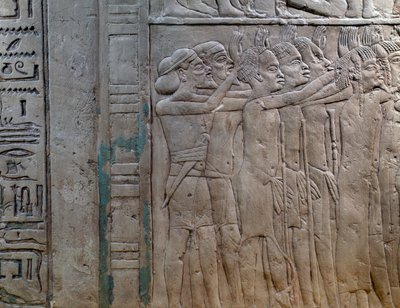 Prinsen van Nubië, Libië, Syrië en Palestina komen hulde brengen aan de koning, bas-reliëf in kalksteen, uit Memphitisch graf van Horemheb in Saqqara, Egyptische beschaving, Nieuwe Rijk, Dynastie XVIII door Egyptian 18th Dynasty