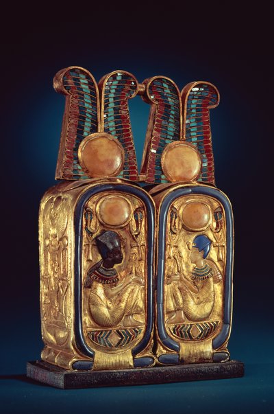 Zalfdoos in de vorm van een dubbele koninklijke cartouche, uit het graf van Toetanchamon, Nieuwe Koninkrijk door Egyptian 18th Dynasty