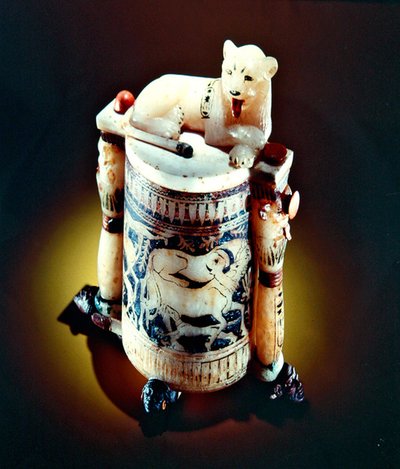 Zalfpot met een figuur van de koning als leeuw, uit het graf van Toetanchamon, Nieuwe Koninkrijk door Egyptian 18th Dynasty