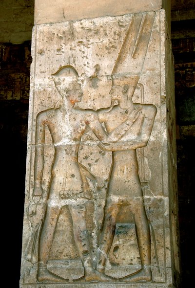 Oude Egyptische kunst: Laag reliëf op de zuil van de tempel van Sethi I door Egyptian 19th Dynasty