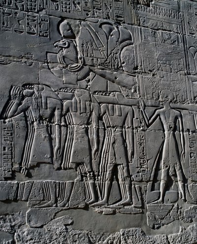 Ramesses II voor heilige boot, reliëf, binnenmuren van Grote Hypostyle Hal, Karnak tempelcomplex (Unesco Werelderfgoedlijst) door Egyptian 19th Dynasty