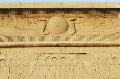 Reliëf, Zuid-Ptolemaïsche Poort, Tempel van Amon, Karnak tempelcomplex (Unesco Werelderfgoedlijst) door Egyptian 19th Dynasty