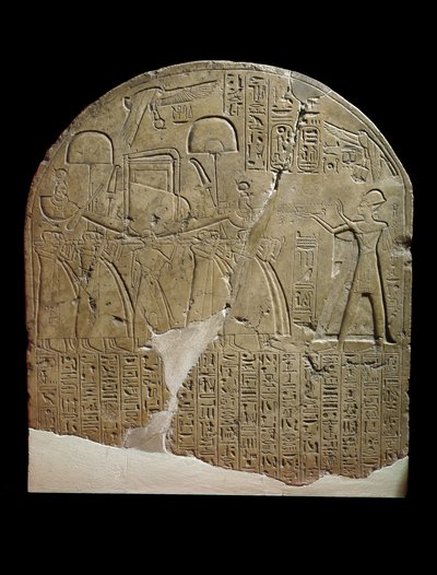 Stèle gewijd aan Isis door de opzichter van de werken in de tempels van Ramses II in Koptos, die de koning toont die wierook aanbiedt aan de heilige boot van Isis, gedragen door priesters door Egyptian 19th Dynasty