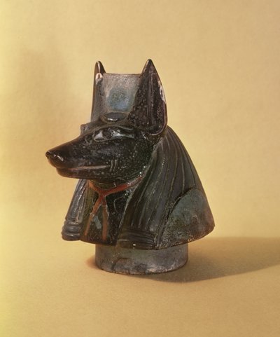 Stopper van een canopische pot in de vorm van het hoofd van Duamutef, Nieuwe Koninkrijk door Egyptian 19th Dynasty