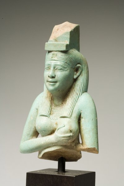 Fragment van Isis, Late Dynastieke Periode (faience) door Egyptian 26th Dynasty