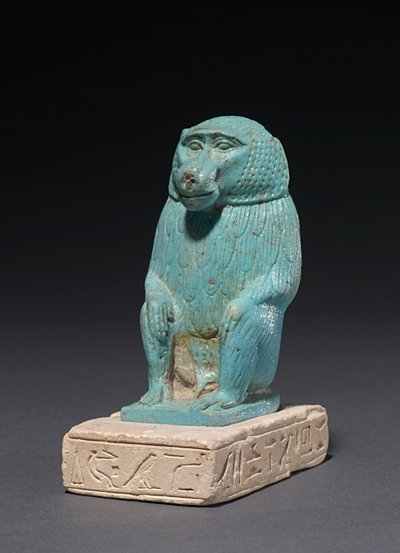 Baviaan op een kalkstenen basis, 380-30 v.Chr. door Egyptian 30th Dynasty