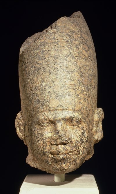 Kolossaal hoofd mogelijk van Koning Khufu (Cheops) Oude Rijk (rood graniet) door Egyptian 4th Dynasty