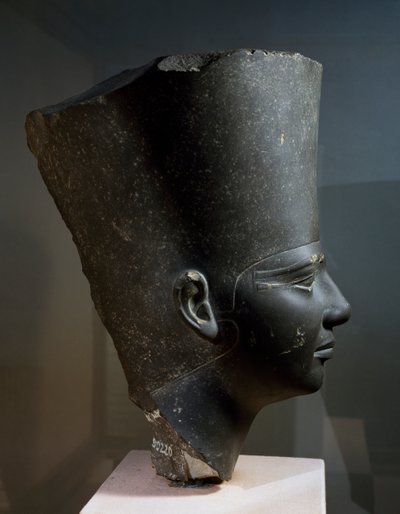 Hoofd van farao Userkaf, uit de Zonnentempel van Userkaf in Abusir, Oude Koninkrijk (schist) door Egyptian 5th Dynasty