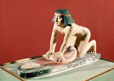 Model van een vrouw die graan maalt, Oude Rijk door Egyptian 5th Dynasty