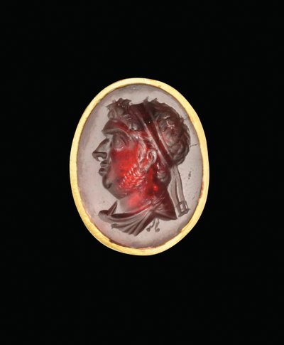 Hellenistische intaglioring met koninklijk portret van een Ptolemaeïsche heerser, waarschijnlijk Ptolemaeus IX, Soter II, laat 2e - vroeg 1e eeuw v.Chr. door Egyptian Ptolemaic Period