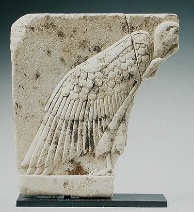 Reliëf met een gier door Egyptian Ptolemaic Period
