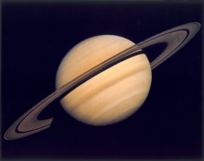 Saturnus en zijn ringen, gefotografeerd door Voyager 1 door Nicolas d