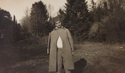 Album van de Eerste Wereldoorlog in Friuli-Venezia Giulia: portret van een Oostenrijkse gevangene cadet in Villa Brazzà, huis van 17 van het oorlogshospitaal in Soleschiano Manzano door Elena Bianconcini