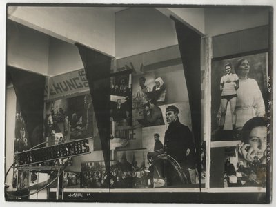 Interieur van het Sovjetpaviljoen op de Internationale Pers Tentoonstelling, Keulen door Eliezer Markowich Lissitzky