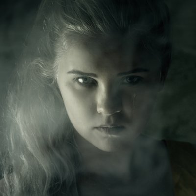 De gravin, 2015 door Elinleticia Högabo