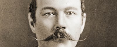 Portret van Sir Arthur Conan Doyle door Elliott and Fry Photography Studio