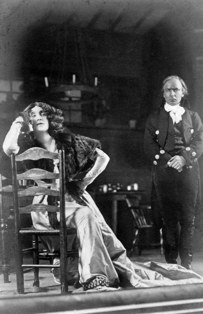 Julia Neilson en Horace Hodges in De Rode Pimpernel, ca. 1905 door Ellis and Walery
