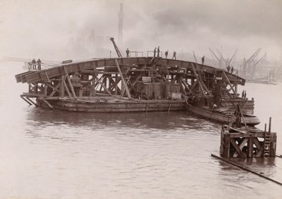 Bouw van de Vauxhall Bridge, Londen, 1903-1904 door Emberson and Sons