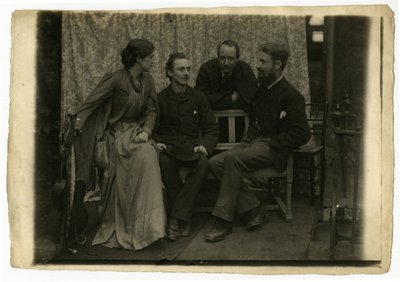 May Morris, H. H. Sparling, Emery Walker en George Bernard Shaw door Emery and Boutall Walter Walker