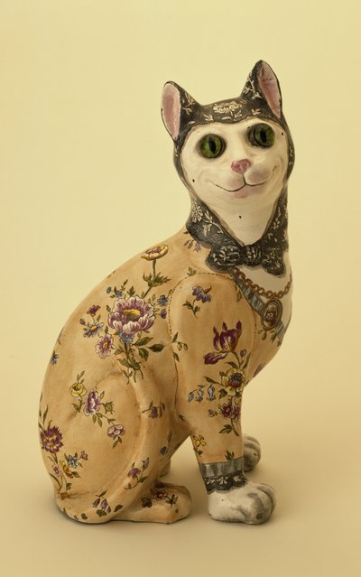 Beeld van een kat (tin-glazuur aardewerk) door Emile Galle