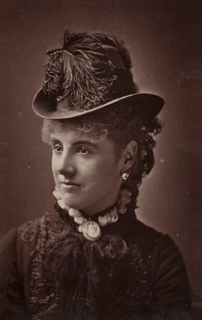 Adelaide Neilson door English Photographer