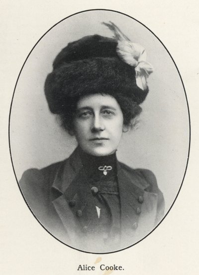 Alice Cooke door English Photographer