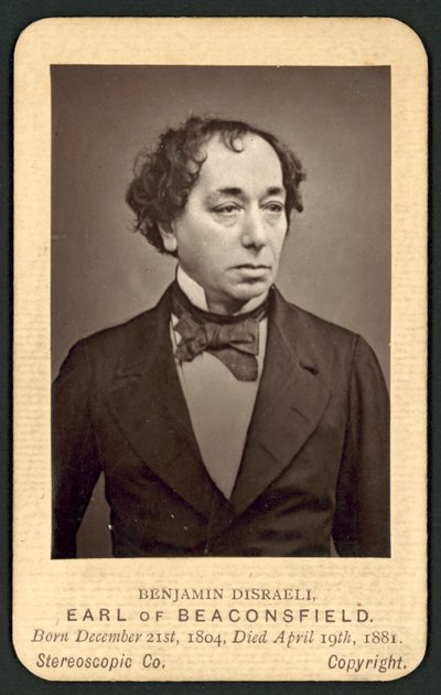 Benjamin Disraeli, Graaf van Beaconsfield, herdenkingsfotokaart door English Photographer