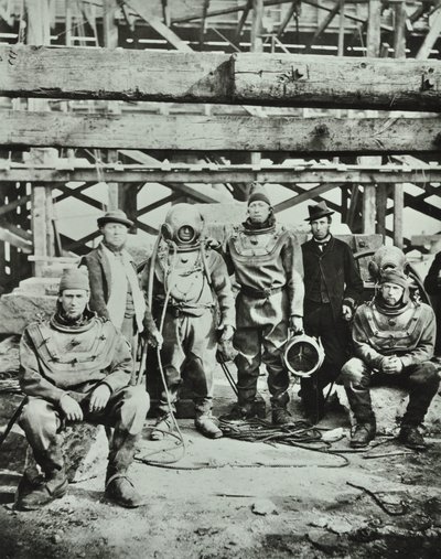 Blackfriars Brug: bouwvakkers poseren met uitrusting, 1869 door English Photographer