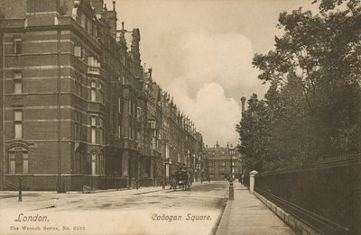 Cadogan Square, Londen (zw/w foto) door English Photographer