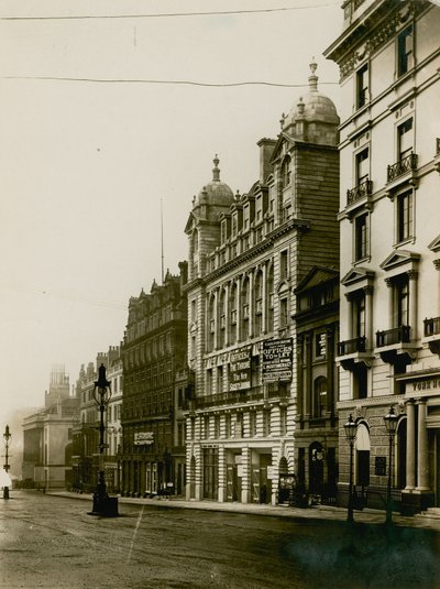 Carlton House, gebouwd op de locatie van St Philips Chapel, Regent Street, Londen, in 1904 door English Photographer