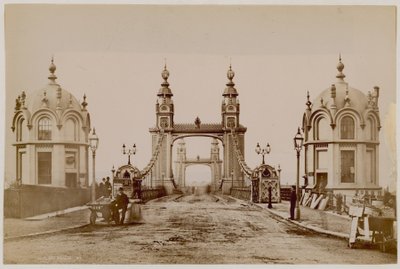 Chelsea Suspension Bridge door English Photographer