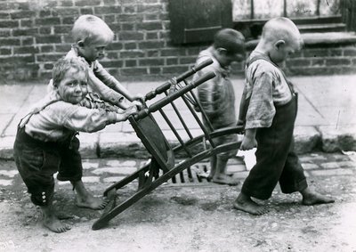 Kinderarmoede, Londen door English Photographer
