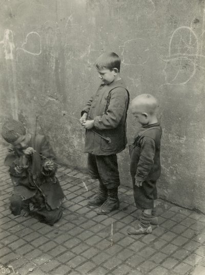 Kinderarmoede, Londen door English Photographer
