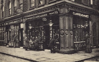 Clarke en Davies door English Photographer