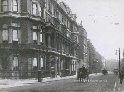 Curzon Street, Londen door English Photographer