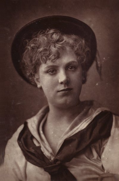 Edith Bland door English Photographer