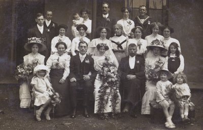 Edwardiaanse trouwfoto, ca. 1910 door English Photographer
