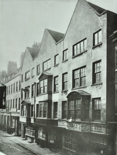 Fetter Lane, achterkant van Barnards Inn, City of London, 1879 door English Photographer