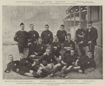Voetbal in Gibraltar, het 2e Bataljon van het East Lancashire Regiment, Winnaars van de Gouverneursbeker door English Photographer