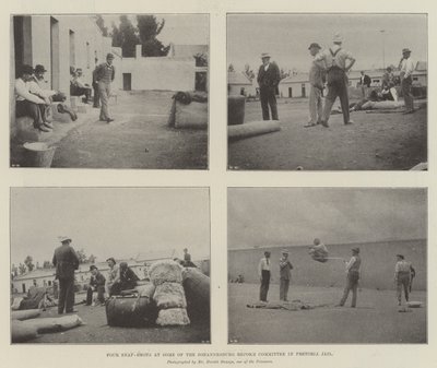 Vier snapshots van enkele leden van het Johannesburgse hervormingscomité in de gevangenis van Pretoria door English Photographer