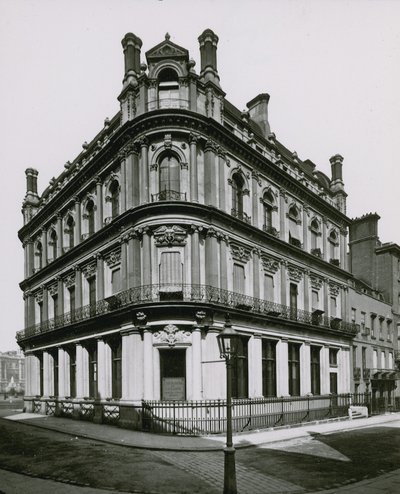 Algemeen zicht op de Union Bank of London door English Photographer