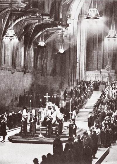 George V opgebaard in Westminster Hall, 1936 door English Photographer