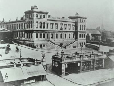 Great Eastern Terminus bij Bishopsgate: exterieur, 1862 door English Photographer